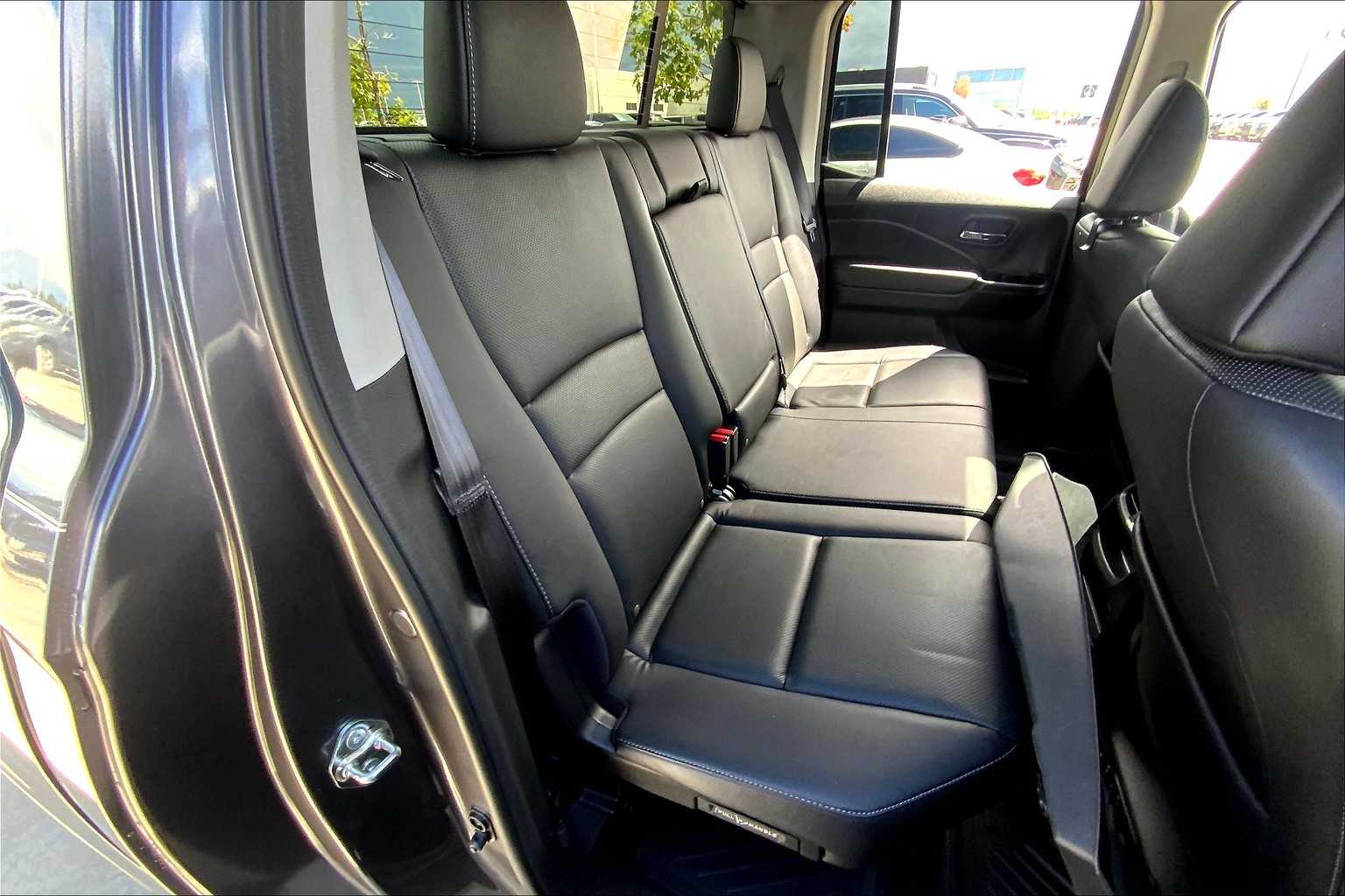 2019 Honda Ridgeline RTL photo 18