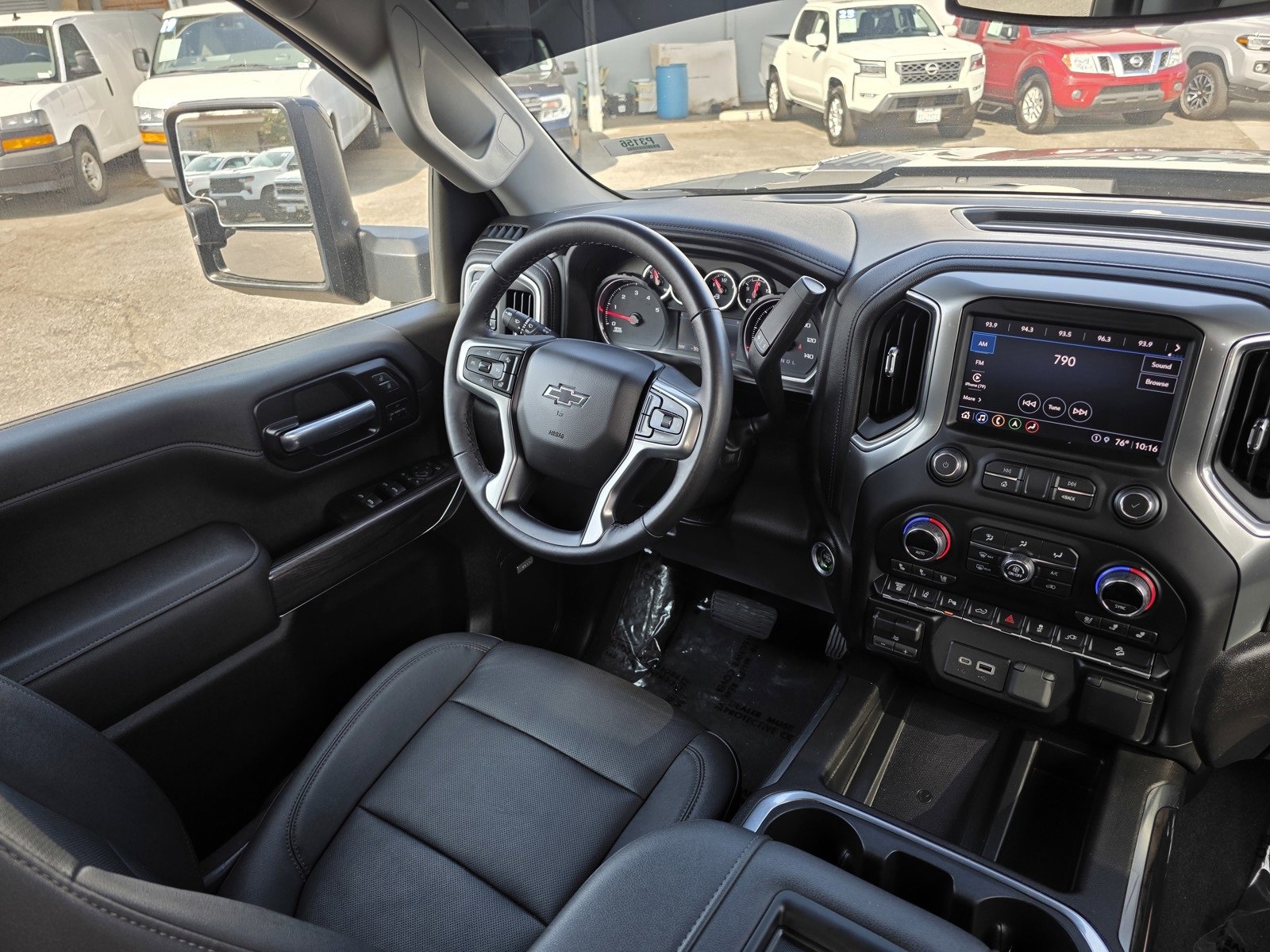 2022 Chevrolet Silverado 2500HD LTZ photo 22