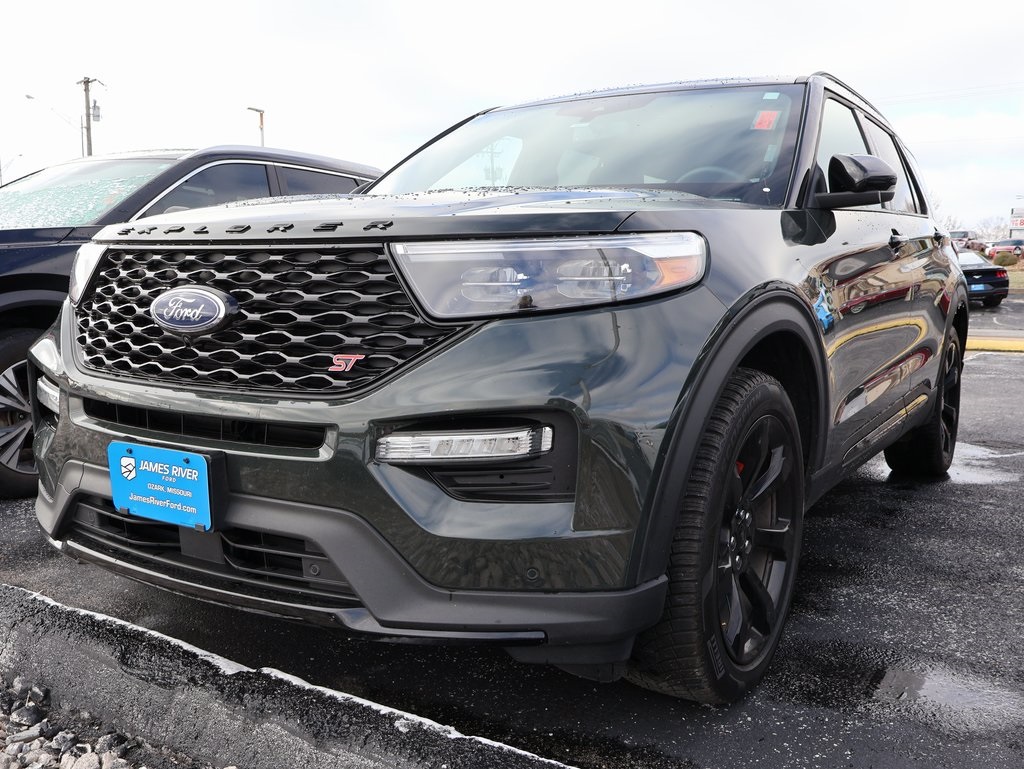 2024 Ford Explorer ST's photo