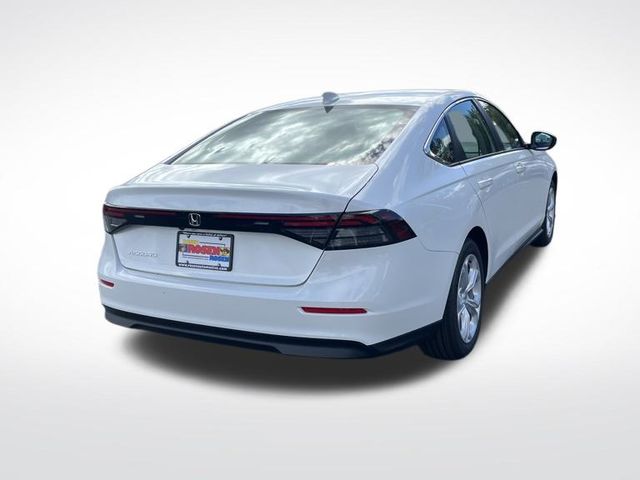 2025 Honda Accord LX photo 5