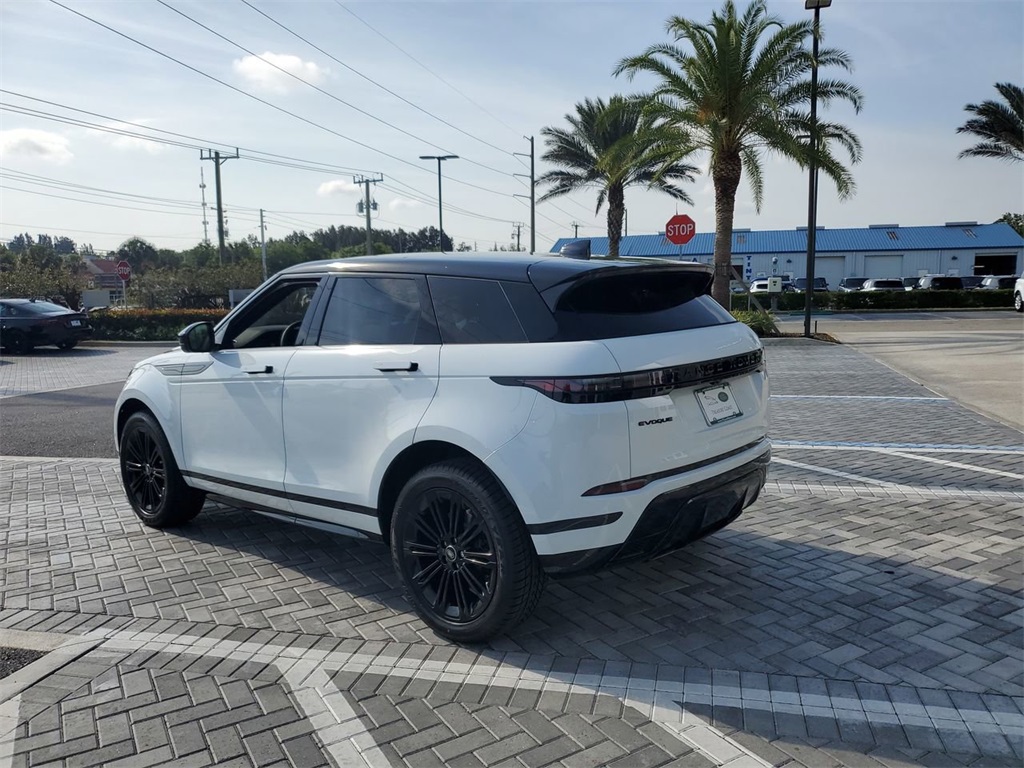 2026 Land Rover Range Rover Evoque Dynamic SE photo 3