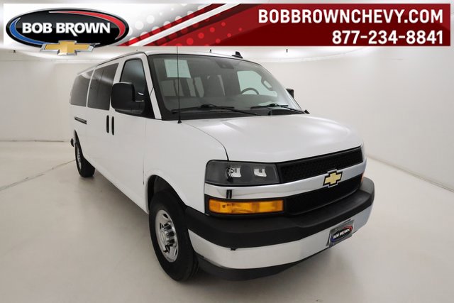 2024 Chevrolet Express Passenger LT's photo