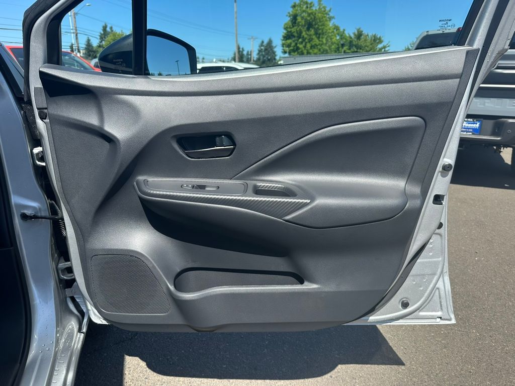 2025 Nissan Versa 1.6 S photo 20