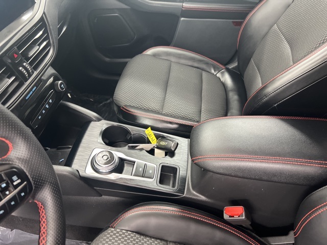 2023 Ford Escape ST-Line Select photo 14