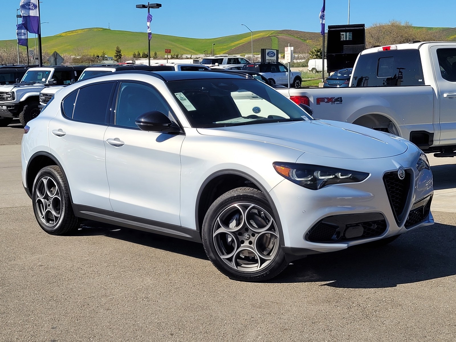 2025 Alfa Romeo Stelvio