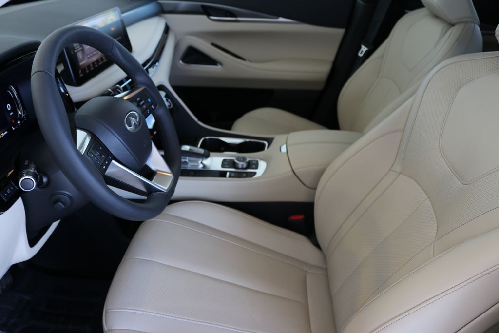 2025 Infiniti QX60 Luxe photo 15