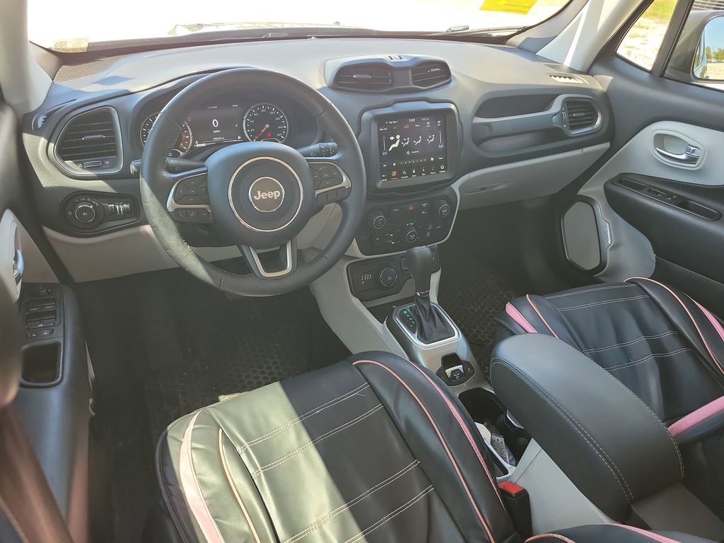 2022 Jeep Renegade Latitude photo 22