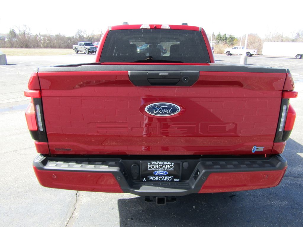 2023 Ford F-150 Lightning XLT photo 6