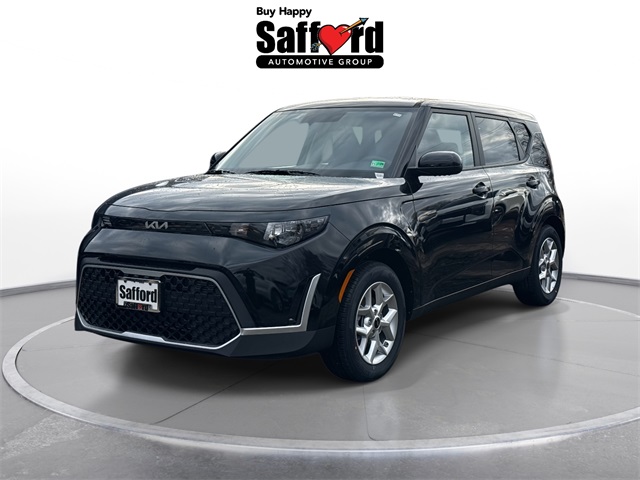 2025 Kia Soul LX's photo