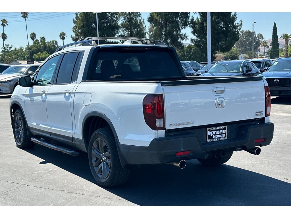 2021 Honda Ridgeline Sport photo 3