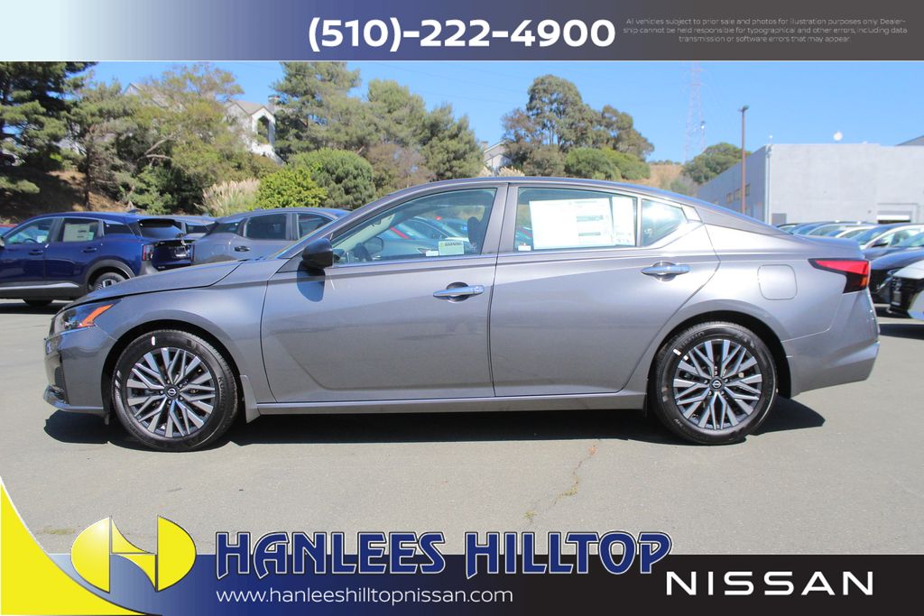 2025 Nissan Altima 2.5 SV photo 2
