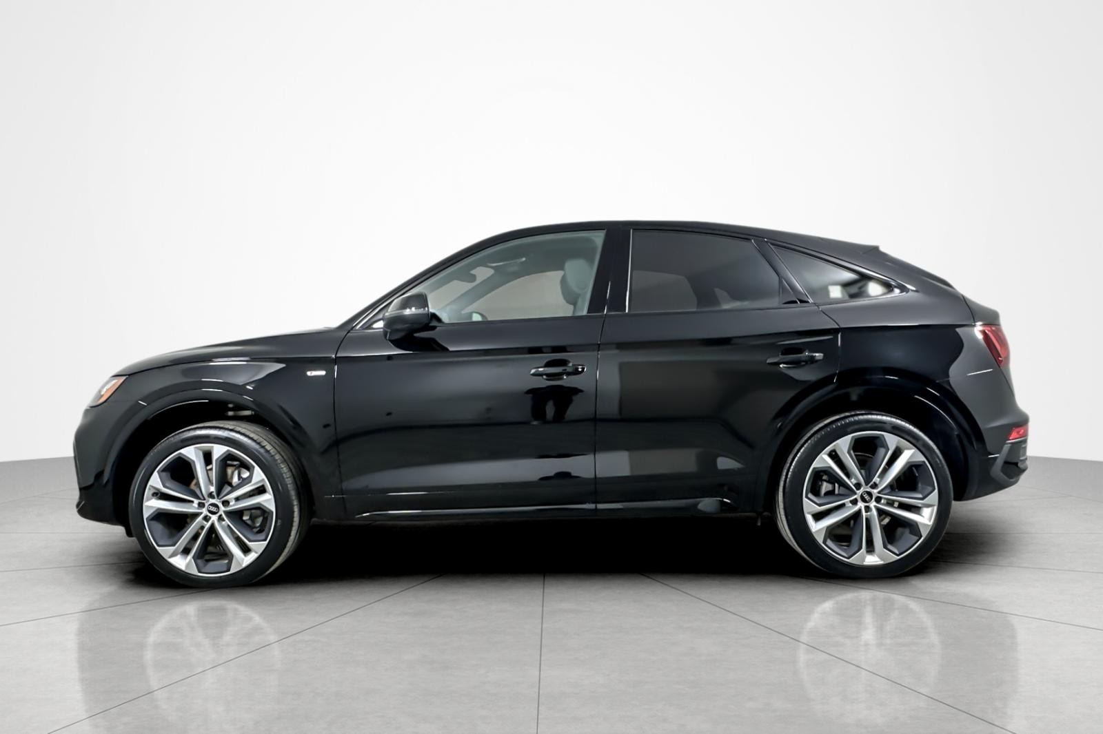 2022 Audi Q5 Sportback S line Premium Plus 45 TFSI photo 2