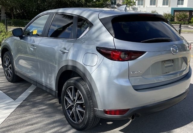 2018 Mazda CX-5 Touring photo 2