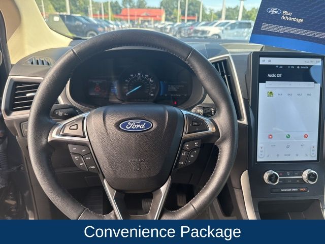 2022 Ford Edge SEL photo 15