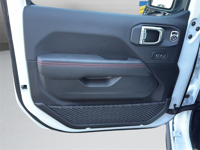 2025 Jeep Wrangler Rubicon X photo 11