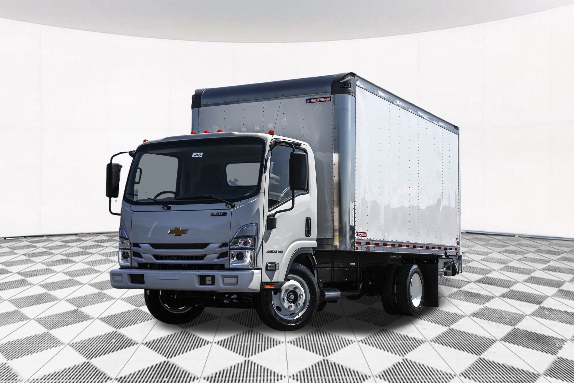 2025 Chevrolet Silverado 4500HD photo 2