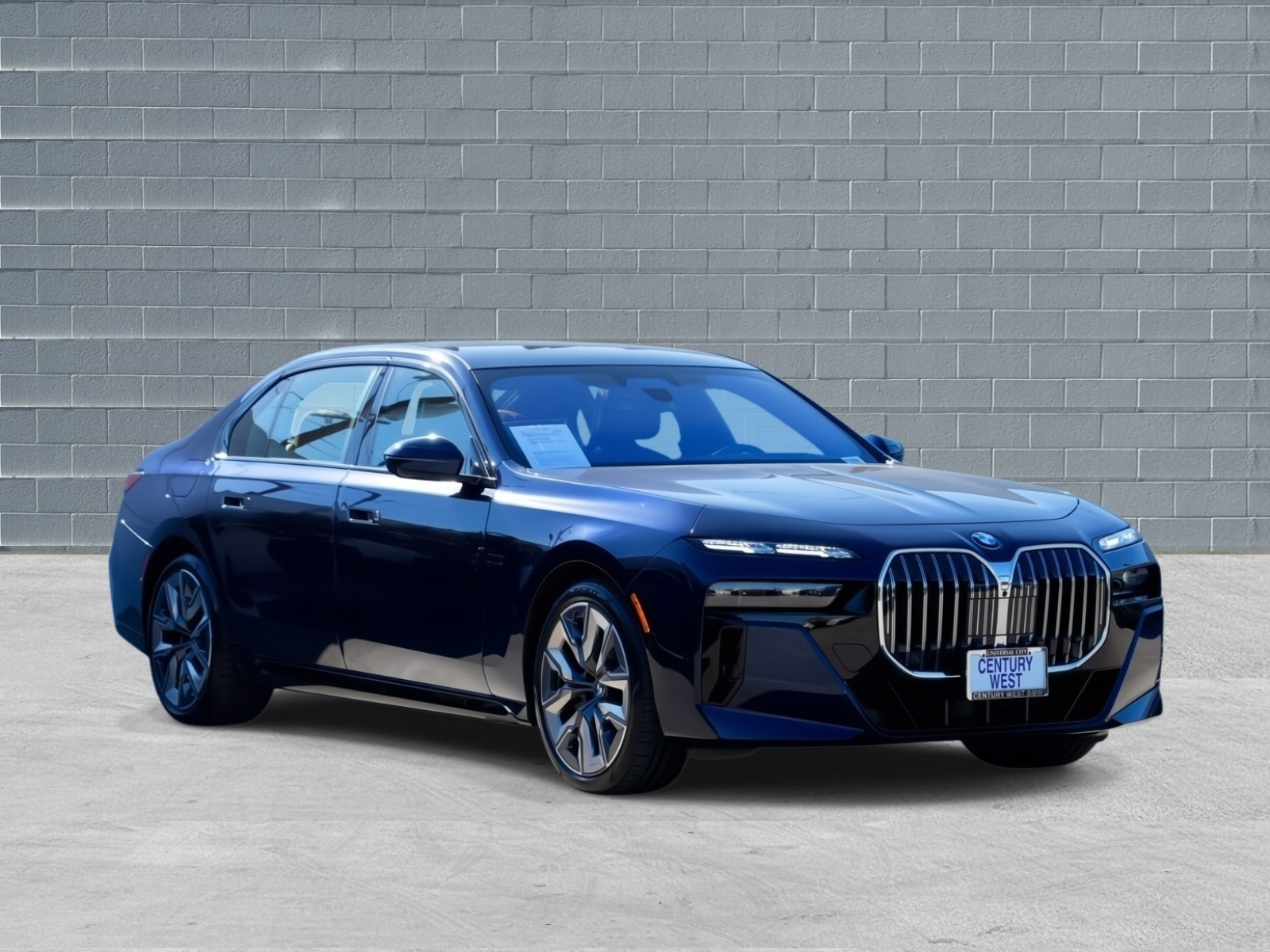 2025 BMW 7 Series 760i's photo