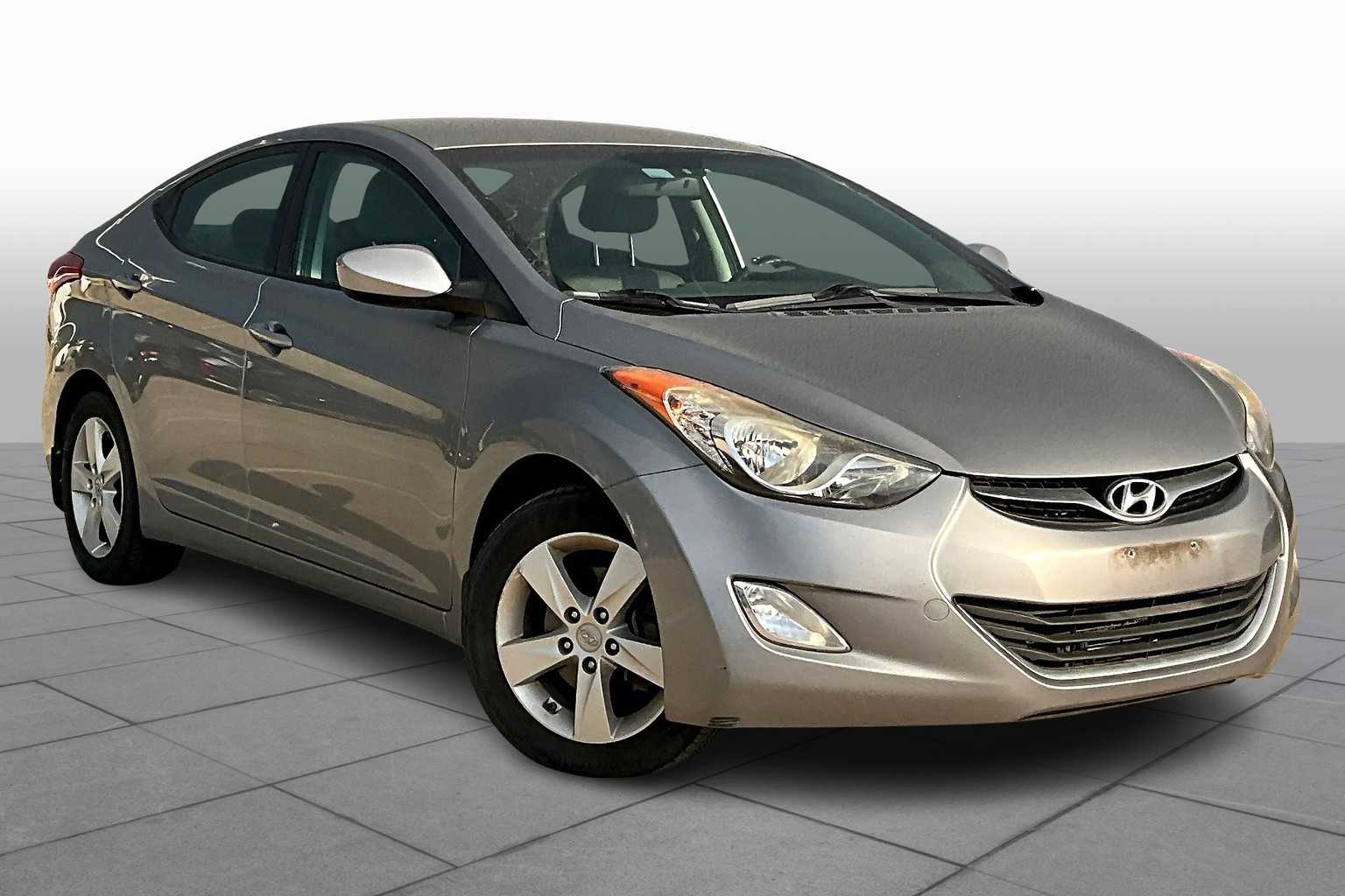 2013 Hyundai Elantra GLS photo 2