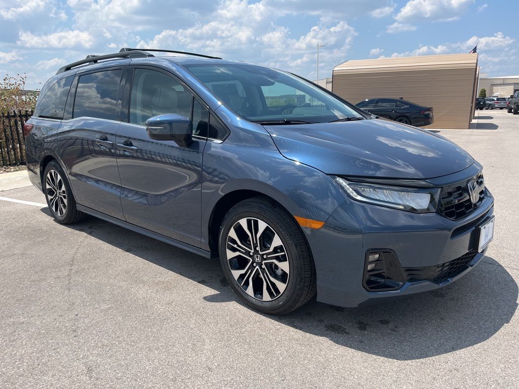2026 Honda Odyssey Elite photo 2