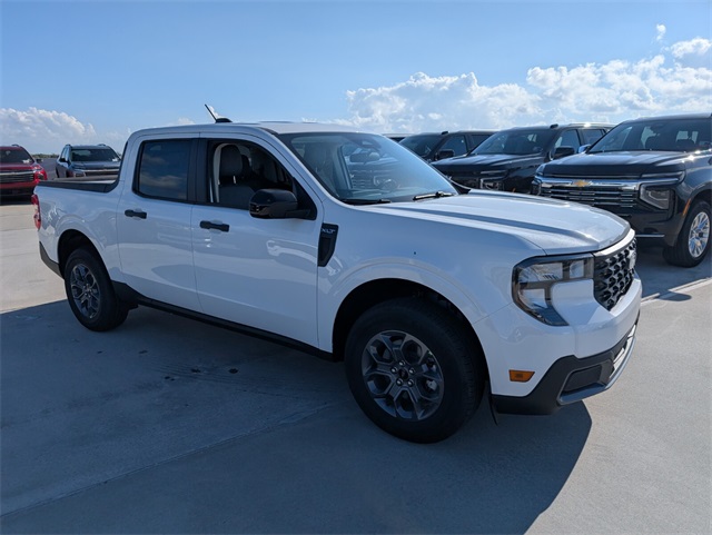 2025 Ford Maverick XLT photo 2