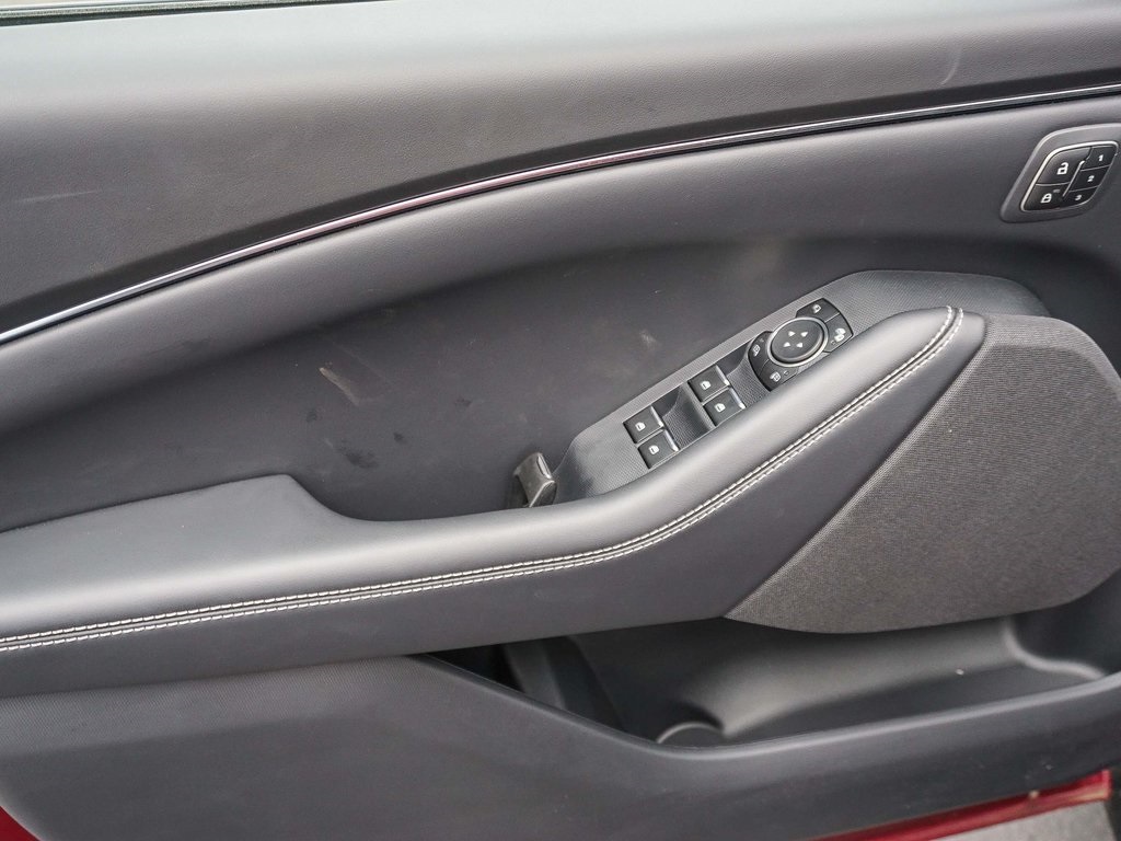2025 Ford Mustang Mach-E Select photo 17