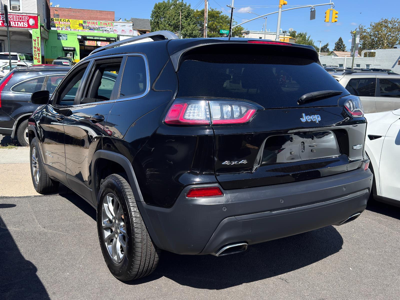 2020 Jeep Cherokee Latitude photo 6