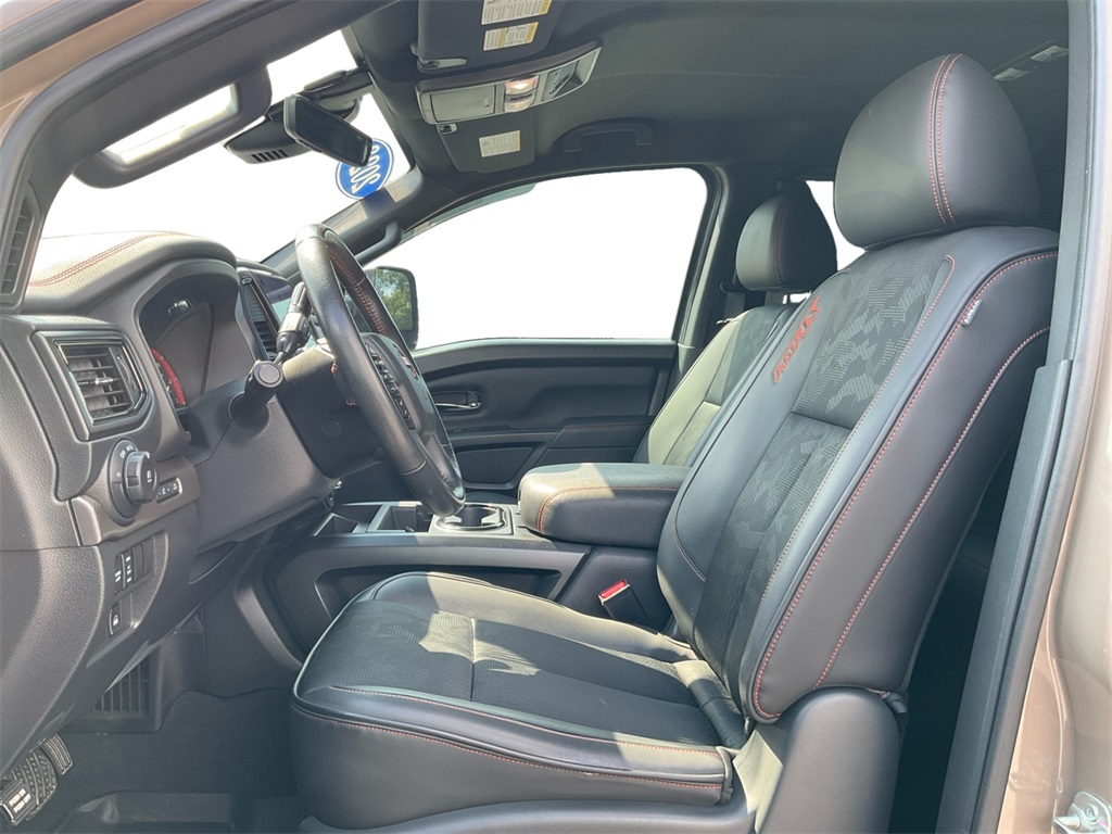 2023 Nissan Titan PRO-4X photo 22