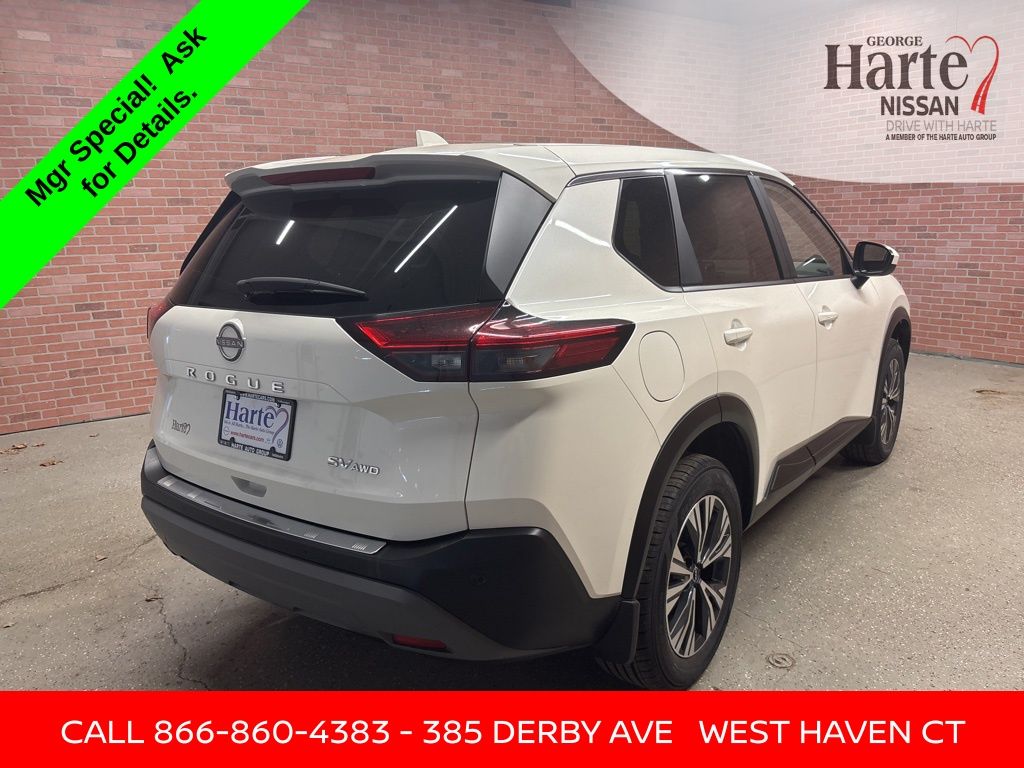 2023 Nissan Rogue SV photo 5