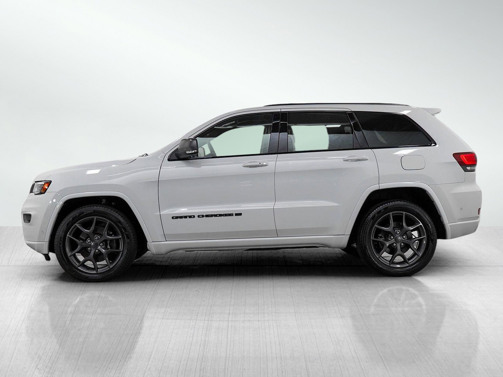 Used 2021 Jeep Grand Cherokee 80th Edition with VIN 1C4RJFBG0MC686322 for sale in Burnsville, Minnesota