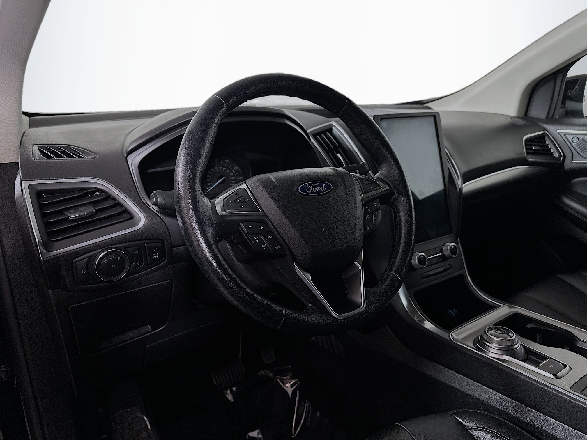 2022 Ford Edge Titanium photo 9