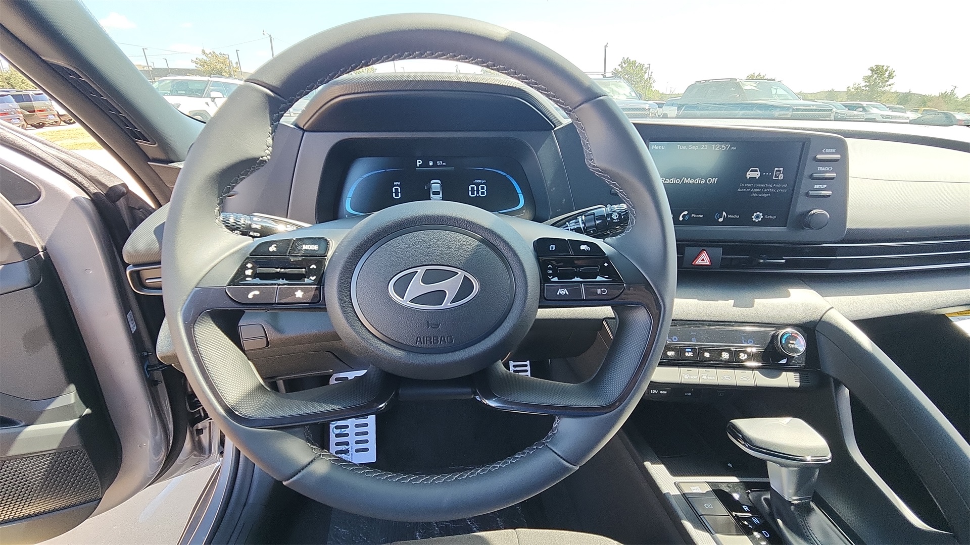 2025 Hyundai Elantra SEL Sport photo 21