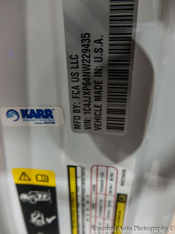 2022 JEEP WRANGLER - Image 28