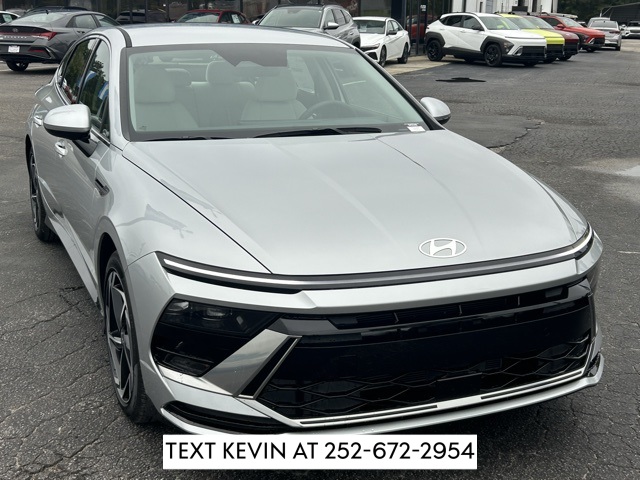 2026 Hyundai Sonata SEL's photo