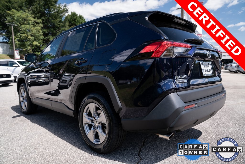 2022 Toyota RAV4 XLE photo 5