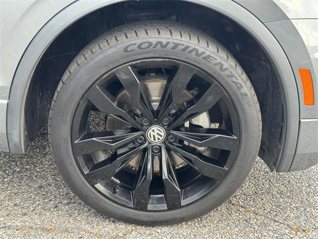 2021 Volkswagen Tiguan SE R-Line Black photo 10