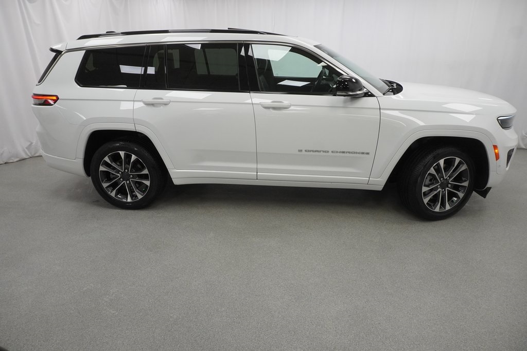 2024 Jeep Grand Cherokee Overland photo 8
