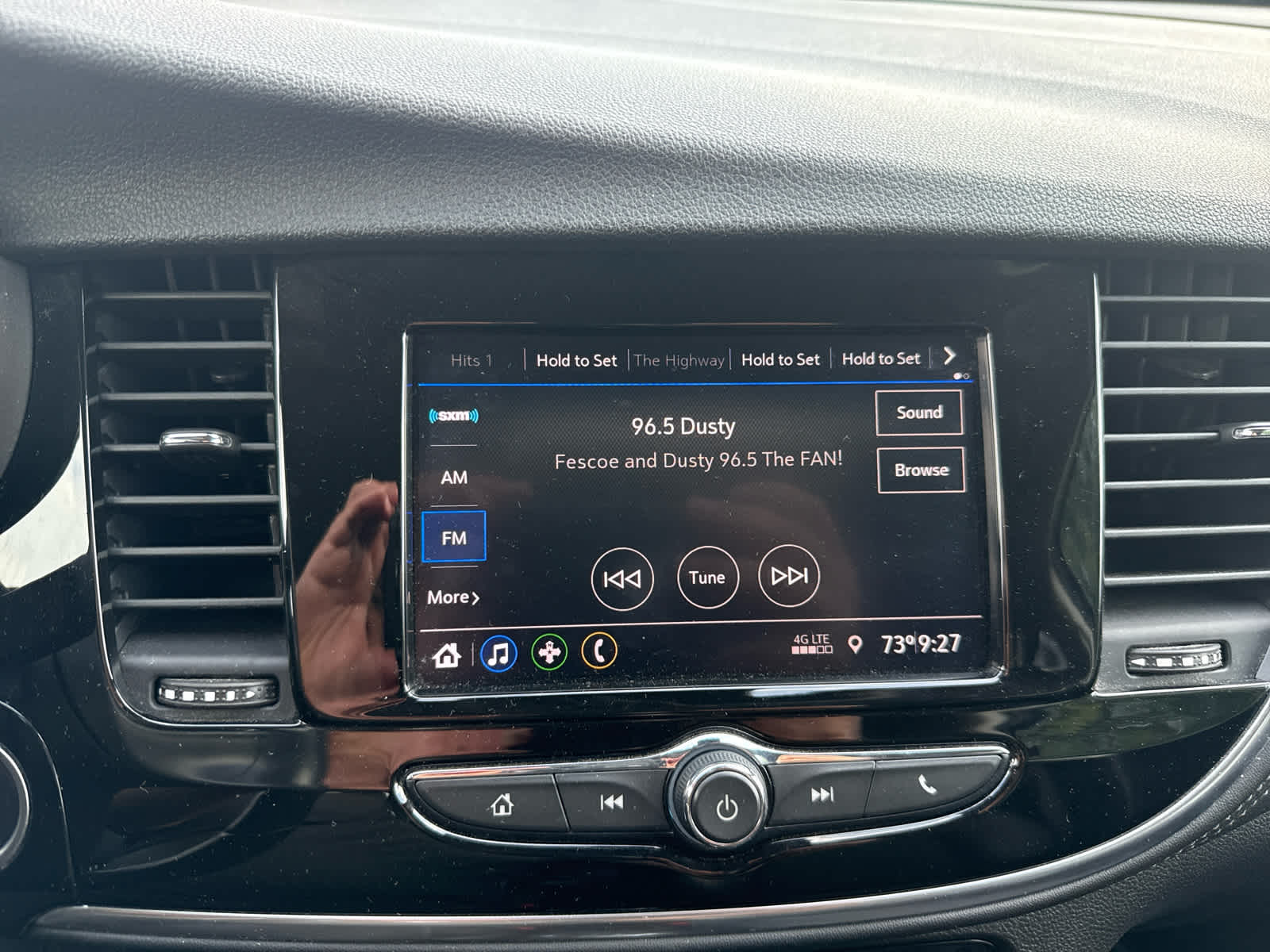 2022 Buick Encore Preferred photo 11