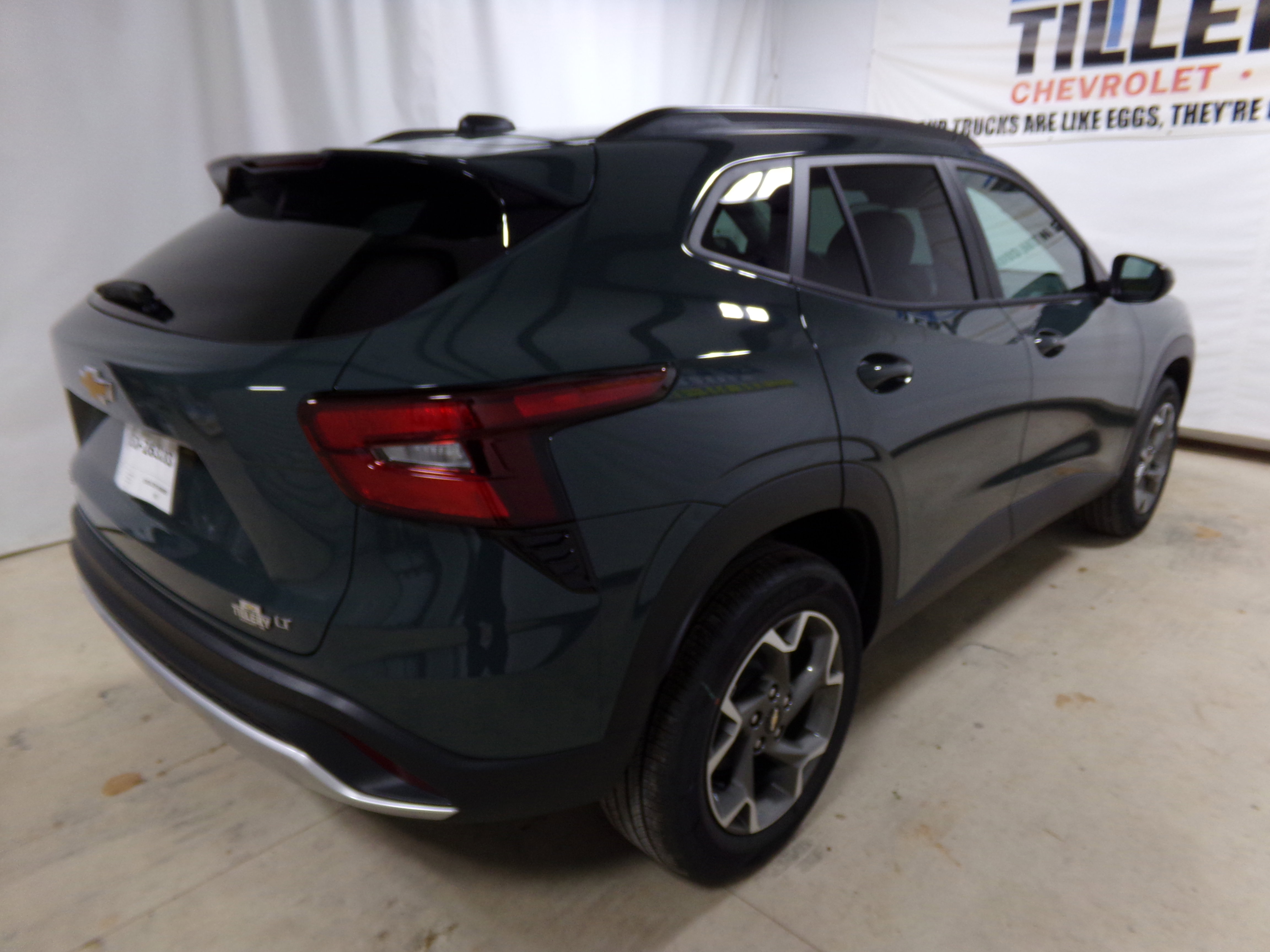 2025 Chevrolet Trax LT photo 6