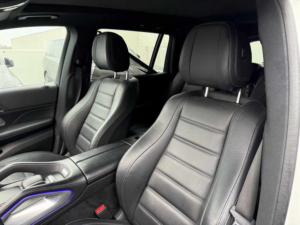 2022 Mercedes Benz GLS 450 4MATIC photo 3