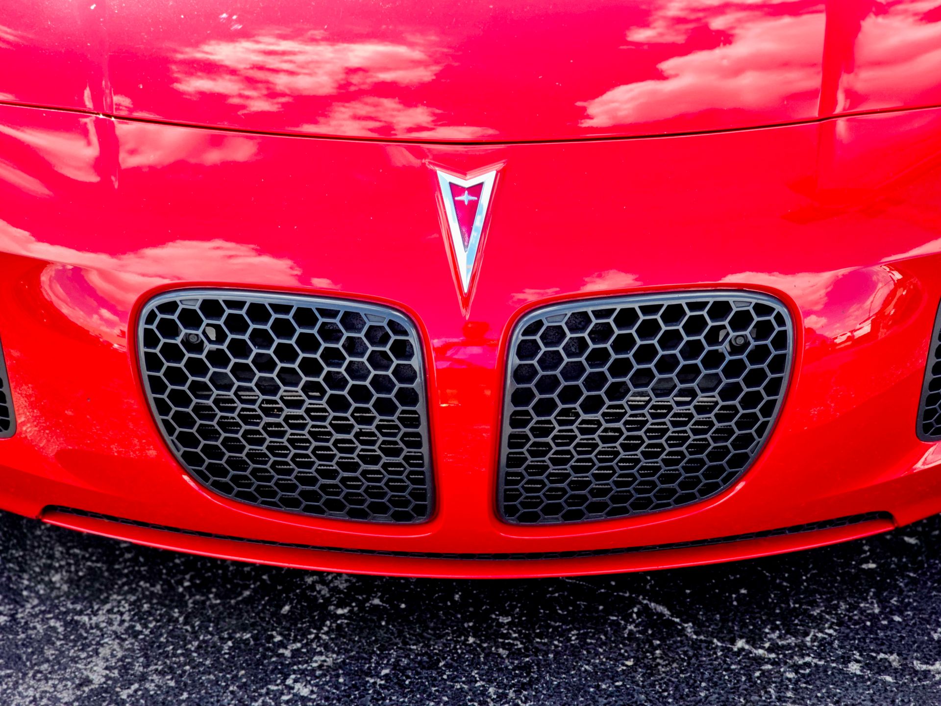 2009 Pontiac Solstice photo 3