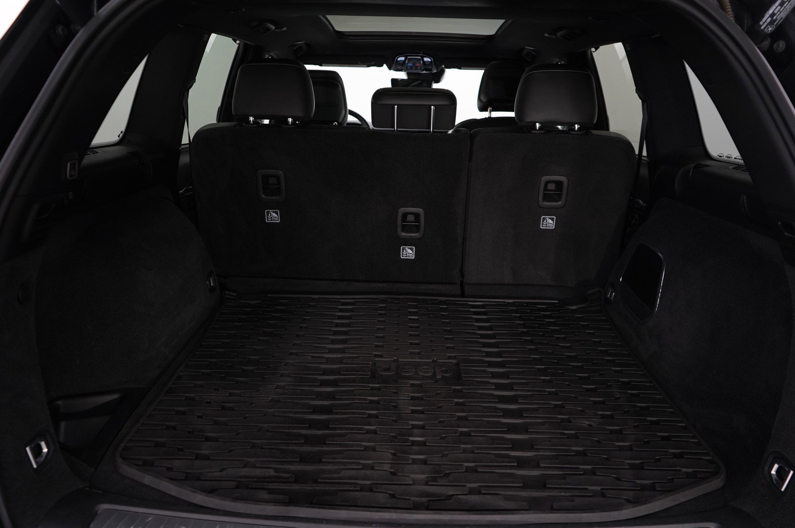 2022 Jeep Grand Cherokee Overland photo 13