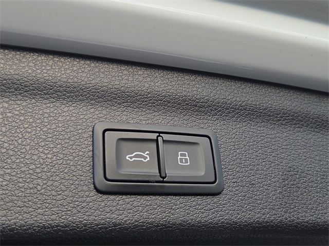 2023 Audi Q3 Premium S line photo 12