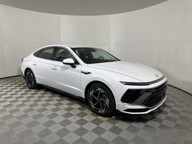 2026 Hyundai Sonata SEL's photo