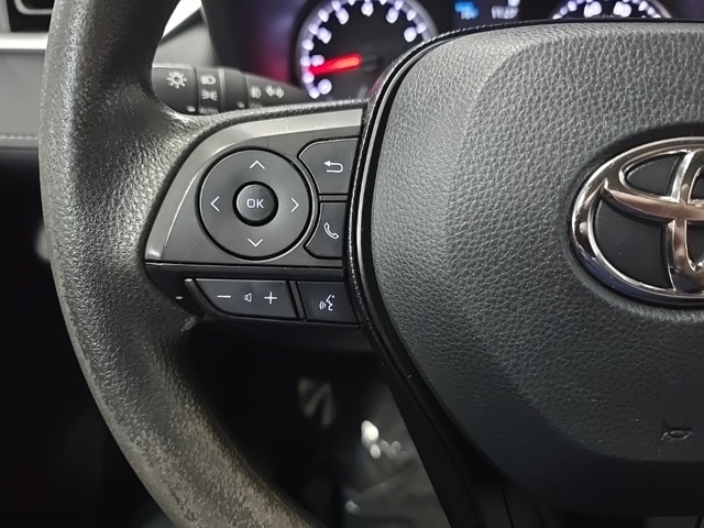 2021 Toyota RAV4 XLE photo 24