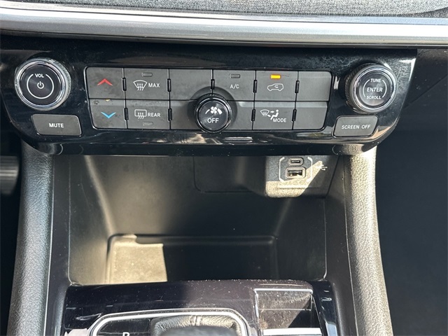 2023 Jeep Compass Latitude photo 20