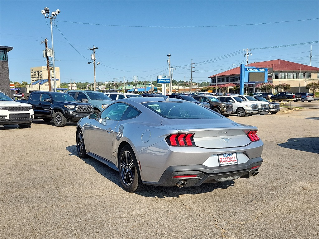 2024 Ford Mustang EcoBoost photo 3