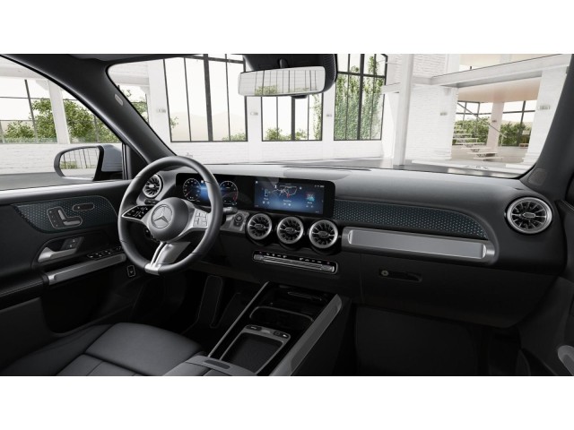 2025 Mercedes Benz GLB 250 photo 6