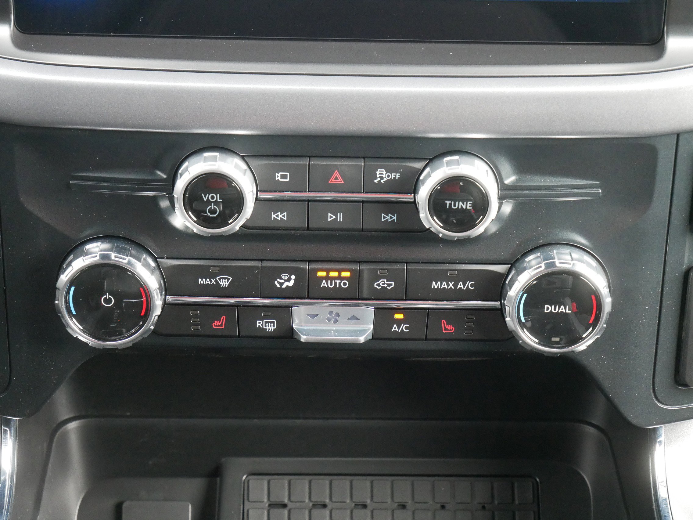 2025 Ford F-150 XLT photo 11
