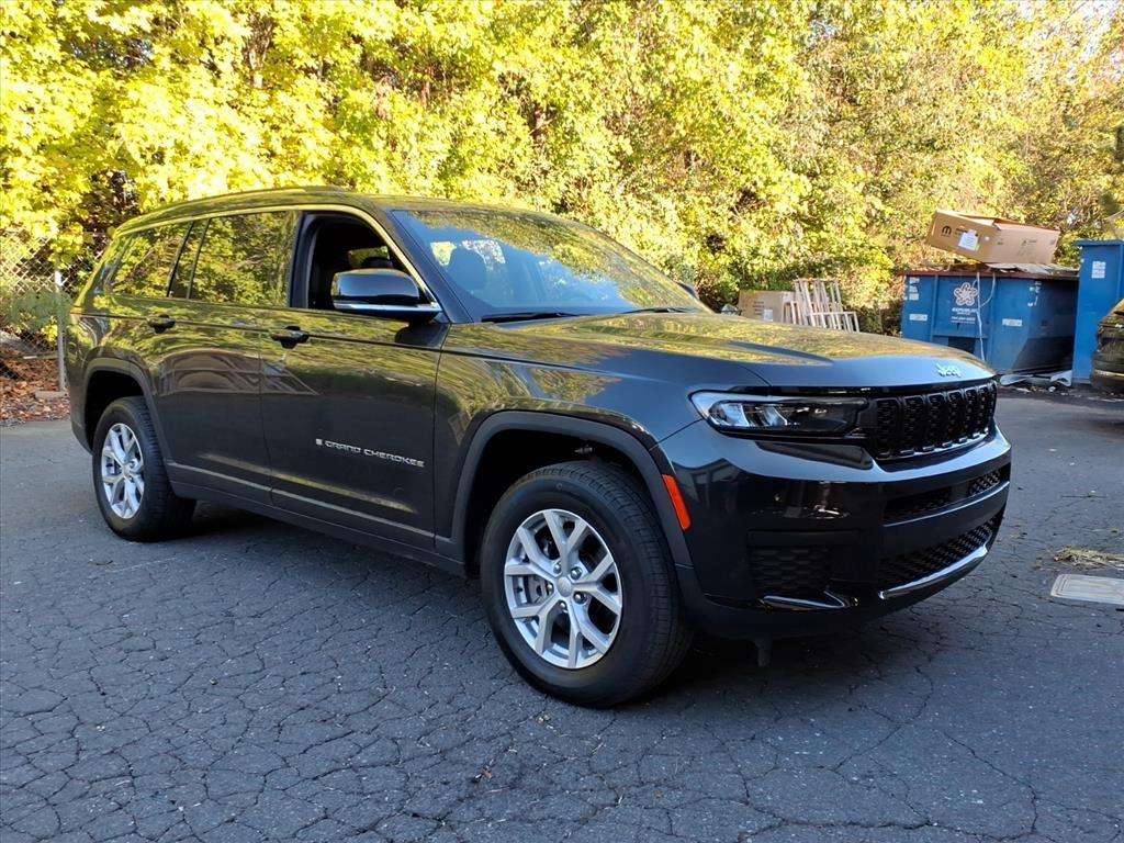 2023 Jeep Grand Cherokee Limited photo 4