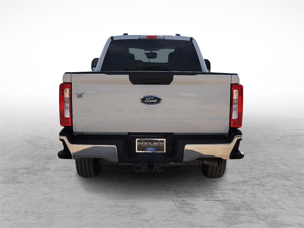 2025 Ford F-250 XLT photo 9